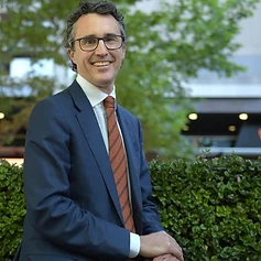Simon Trott