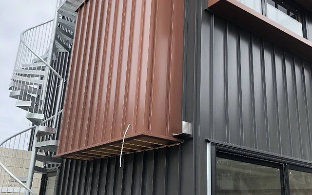 Custom flashing detail