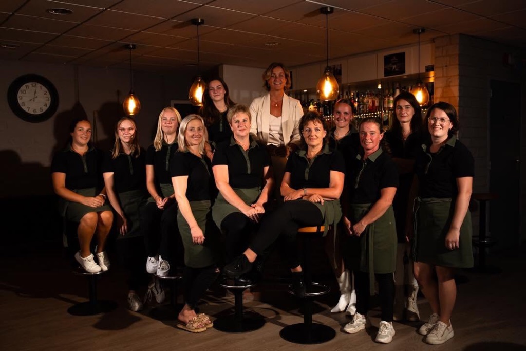 Het team van Dorpshuis De Meiboom in Krabbendijke