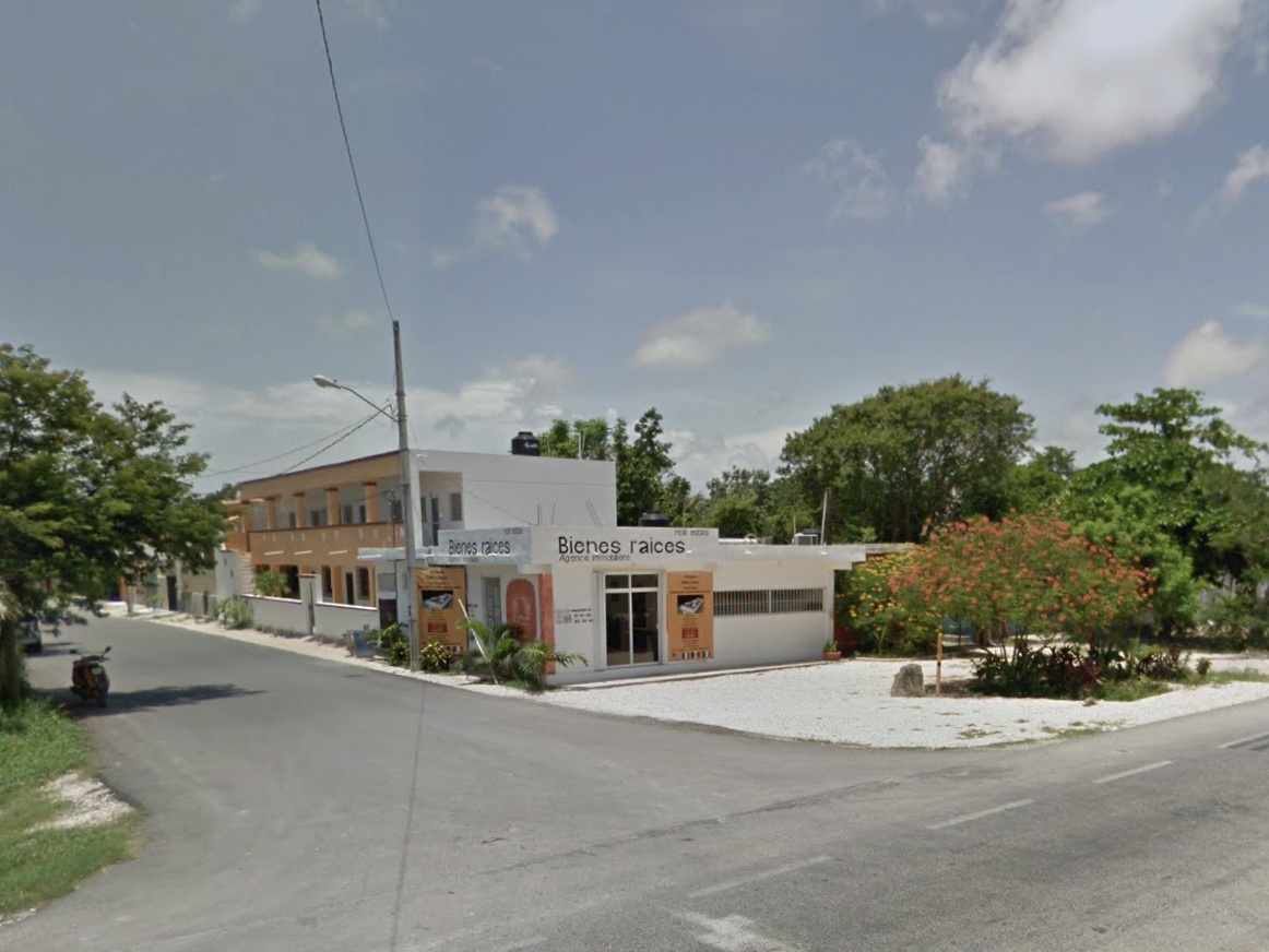 Oficina de Harmony Real Estate en Tulum, vista de Google Street View