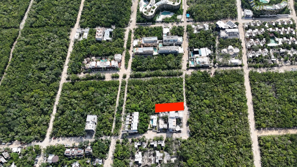 Terrain de 832 m² à Région 15, densidad H2, Tulum — HRE_T_041