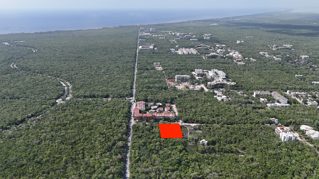 Terrain de 2500 m² à Région 15, densidad H2, Tulum — HRE_T_044