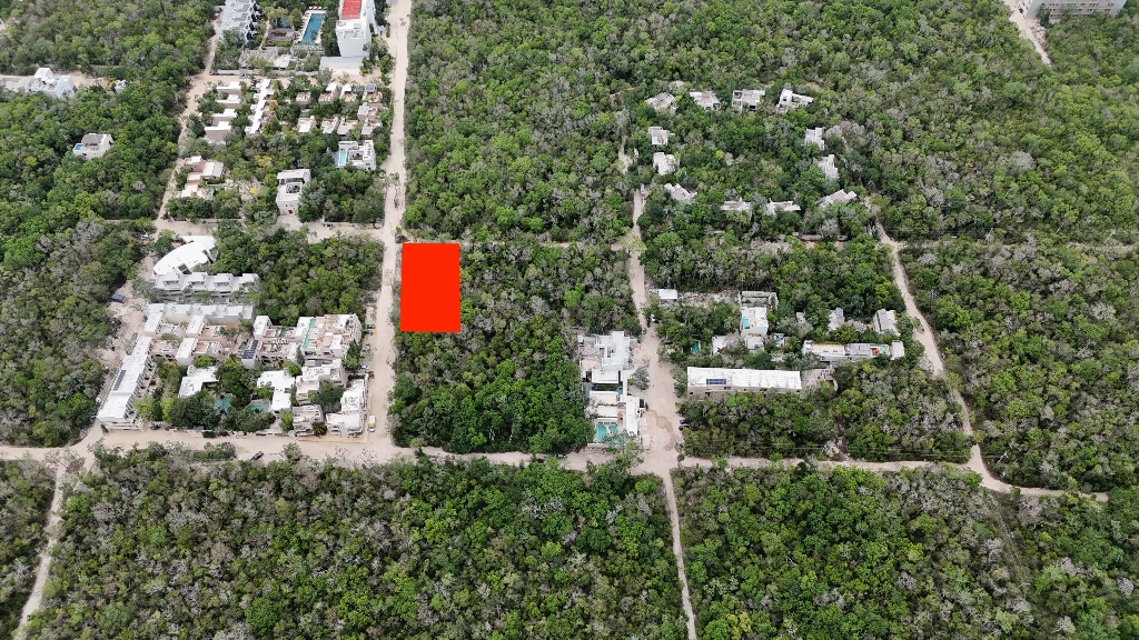 Terrain de 1225 m² à Région 15, densidad H2, Tulum — HRE_T_028