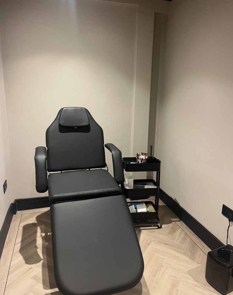 Dr. Morgan's treatment room in Newcastle upon Tyne