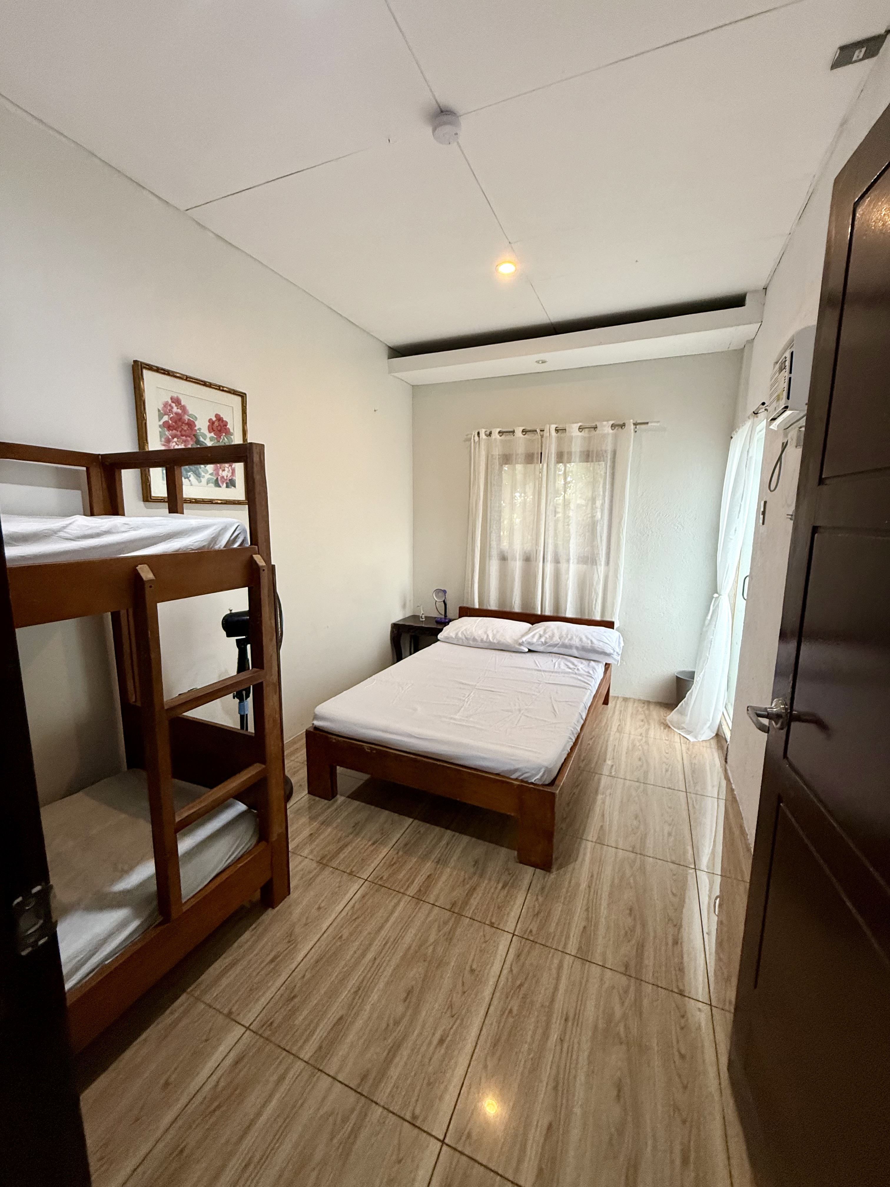 Bedrooms & Bathrooms