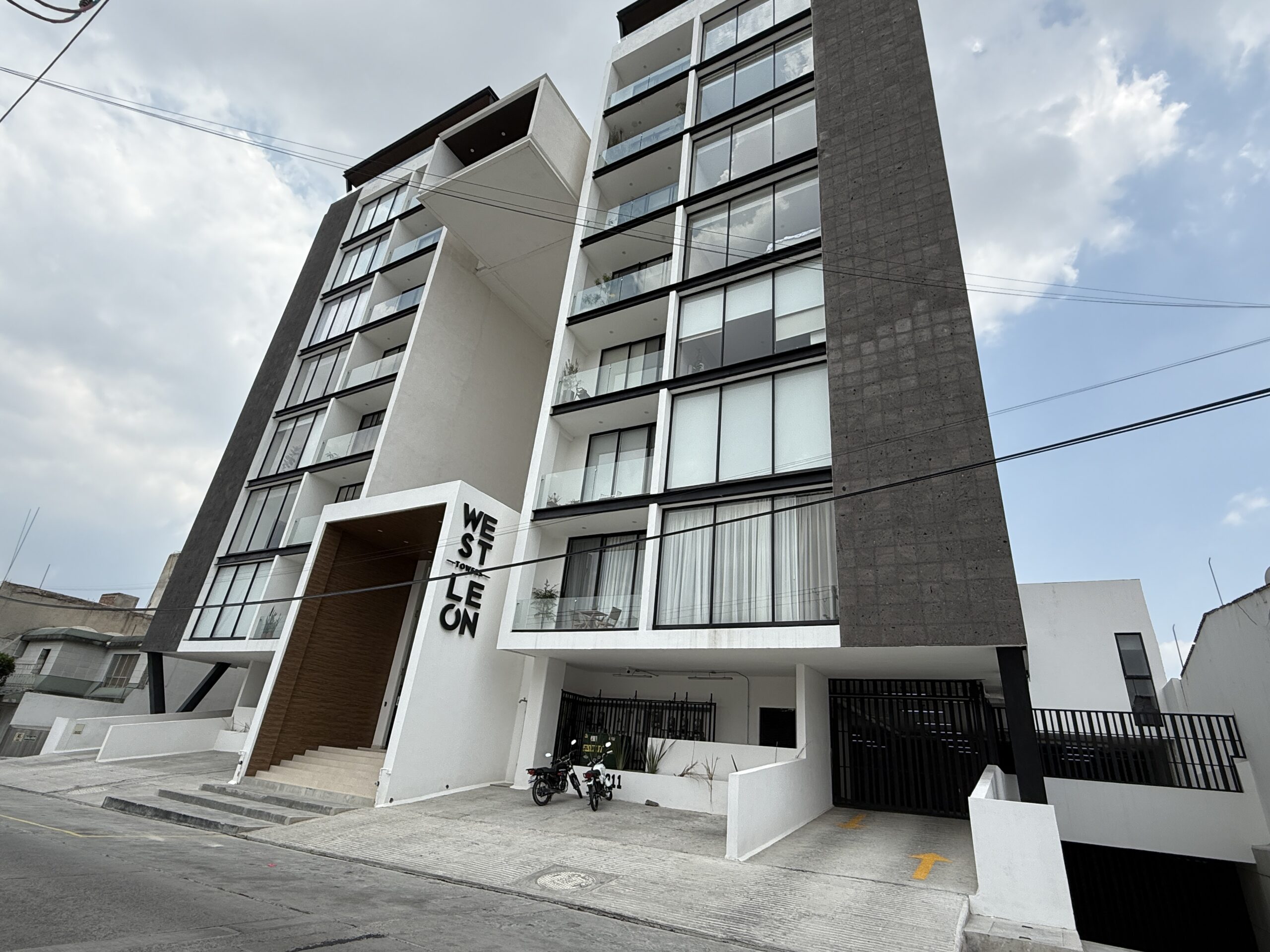 Torre West