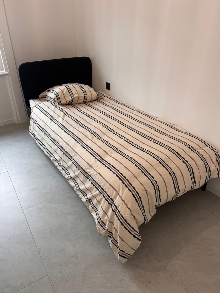 Chambre avec literie premium