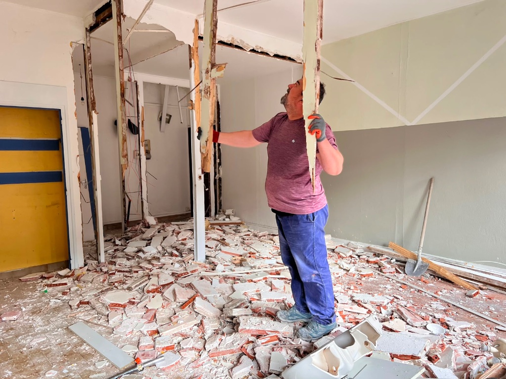 Avant rénovation — chantier en cours, démolition