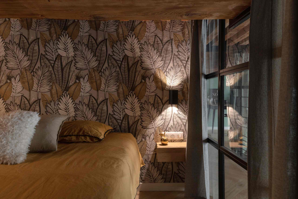 Chambre — literie moutarde
