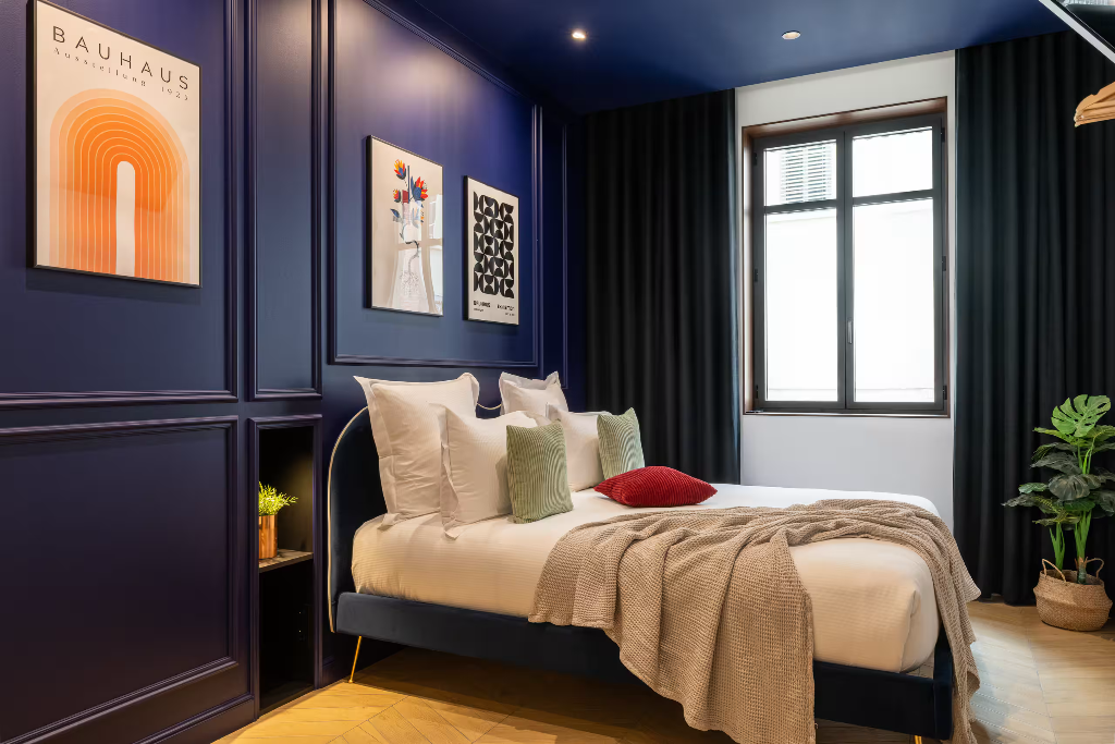 Chambre premium avec décoration Bauhaus