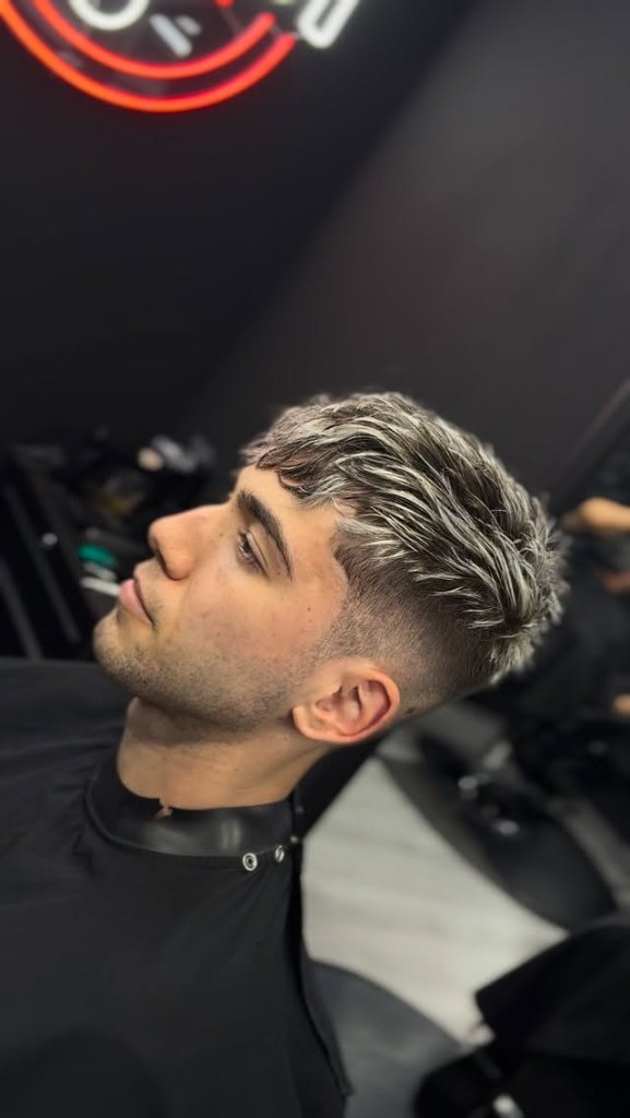 Skin fade plateado