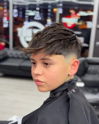 Fade texturizado · corte de pelo en Why Not Barbershop, Barcelona