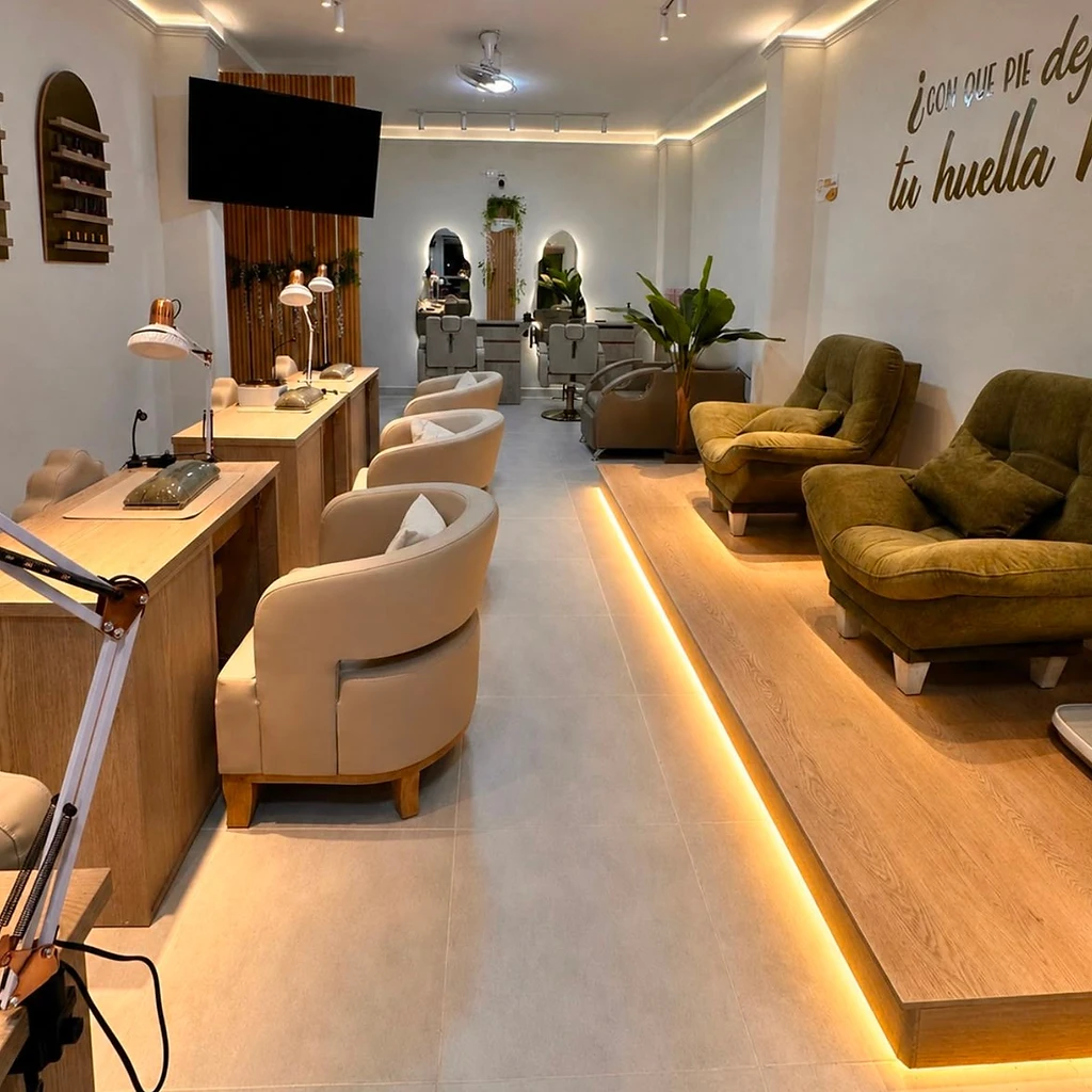 Interior Nativa Nails & Braids
