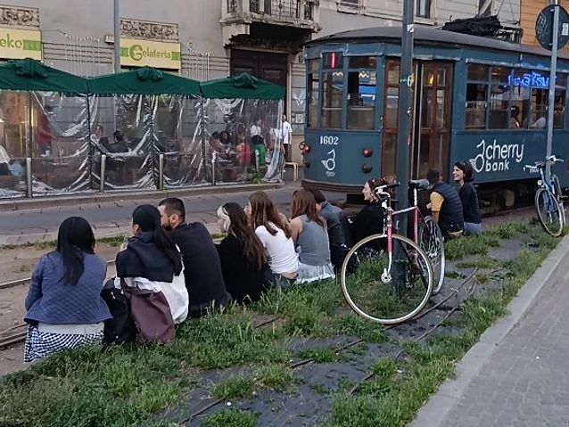 Piazza Morbegno: Life Amidst the Moving Currents — 3