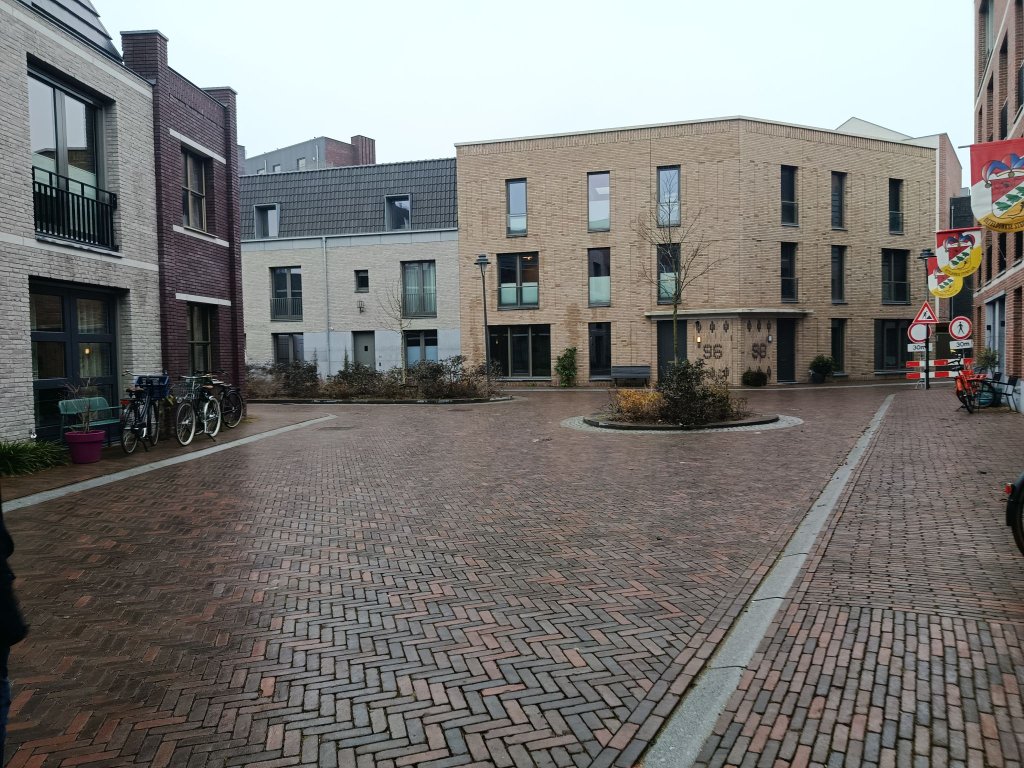 Weaving History into a Car-Free Living Future