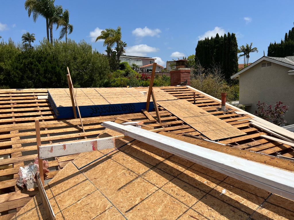Roofer in Tarzana, CA — project photo 2