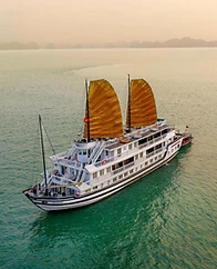 Traditional boat on Ha Long Bay