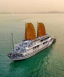 Traditional boat on Ha Long Bay