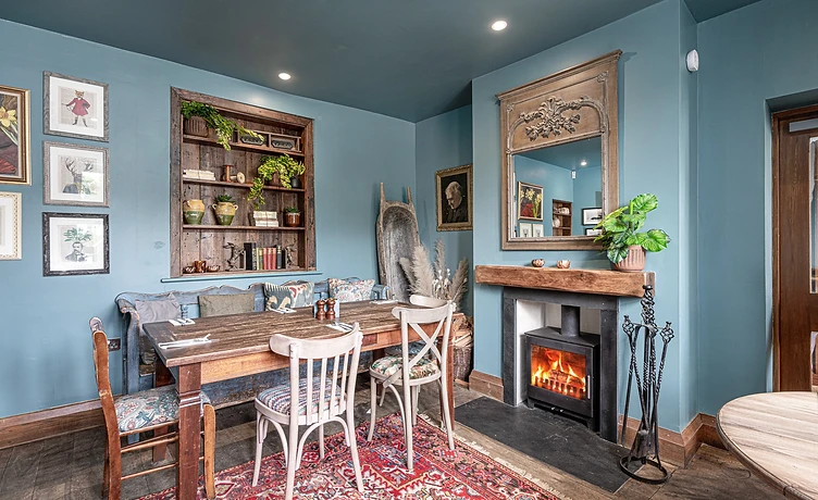 WHITE-EAGLE-THE-SNUG-08 — property photography in Benllech