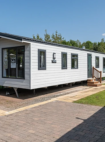 PLAS-COCH-CARAVAN-ROWS-14