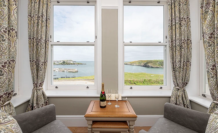 TY-GLAS-BEDROOM-4C — property photography in Colwyn Bay