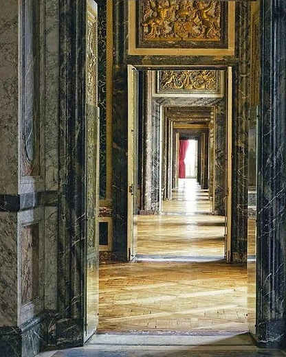 Enfilade — a suite of rooms aligned through connected doorways in a historic palace