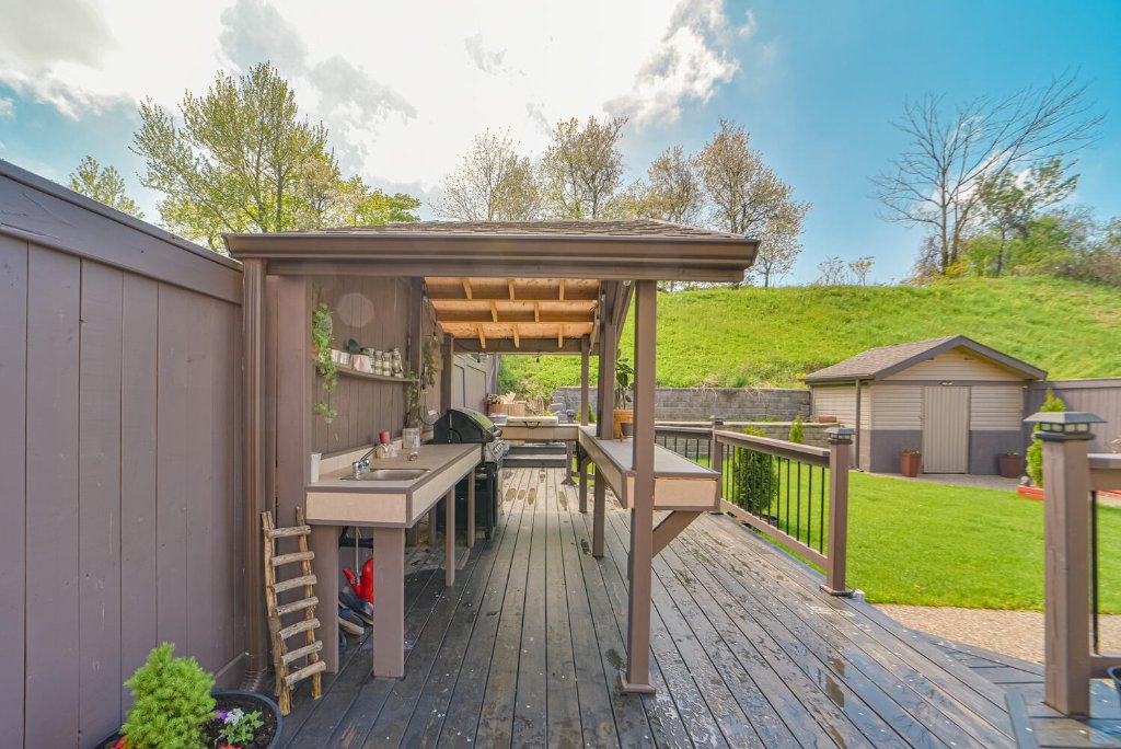 Outdoor Kitchen Pavilion