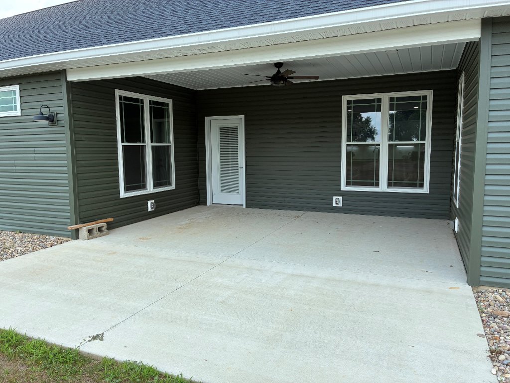 Covered veranda at Homesite 18, The Courtyards at Tucker's Landing