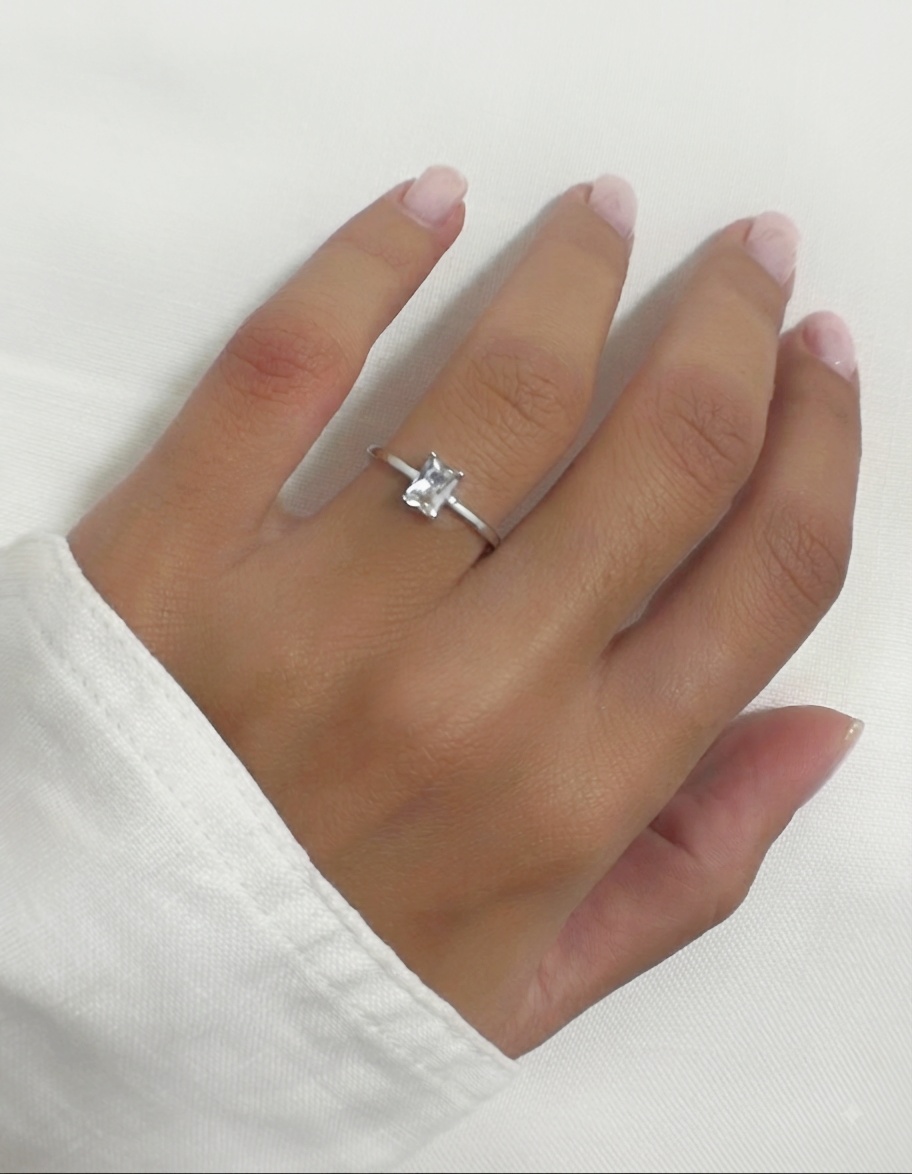 טבעת כסף אמרלד