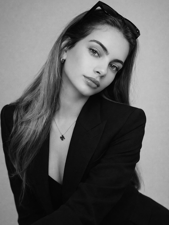 Lilly, founder of Social Glow Lab