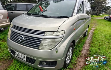 2002 Nissan El Grand 