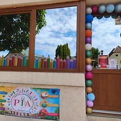 Panoul cu cluburile Centrului Educațional PIA Brașov
