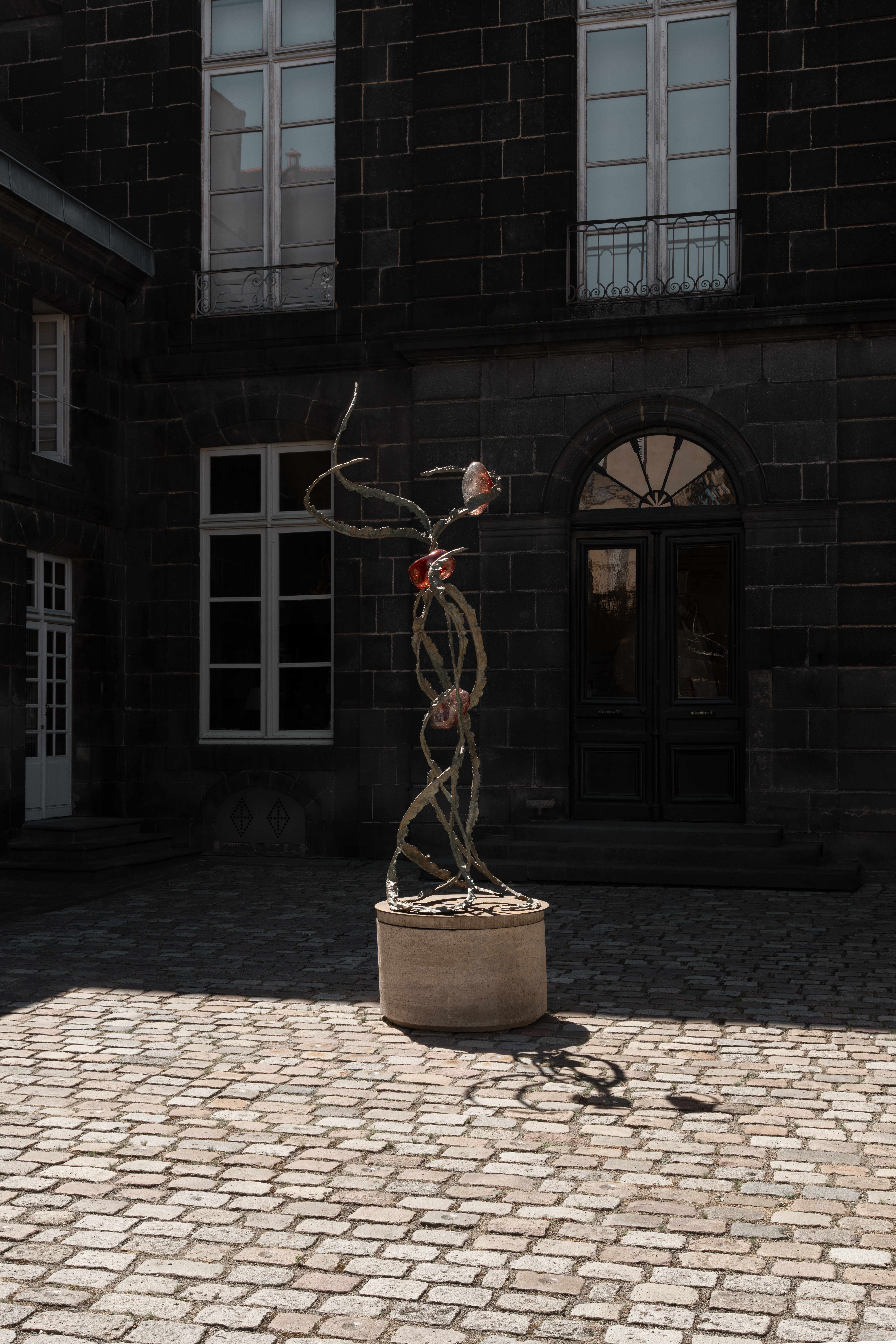Yellow by Emilie Lemardeley — monumental sculpture in bronze, glass, metal (view 1)