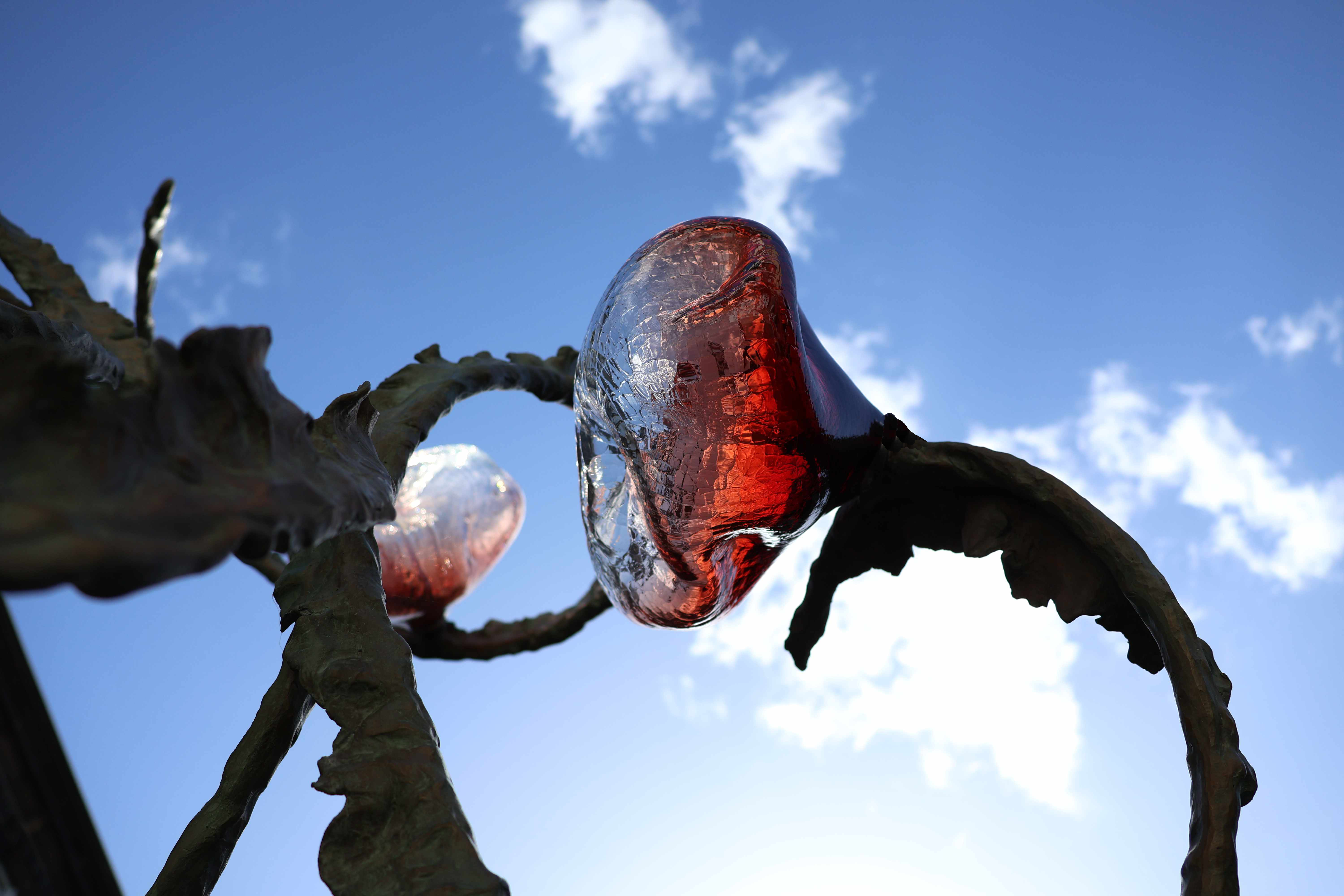 Yellow by Emilie Lemardeley — monumental sculpture in bronze, glass, metal (detail 2)