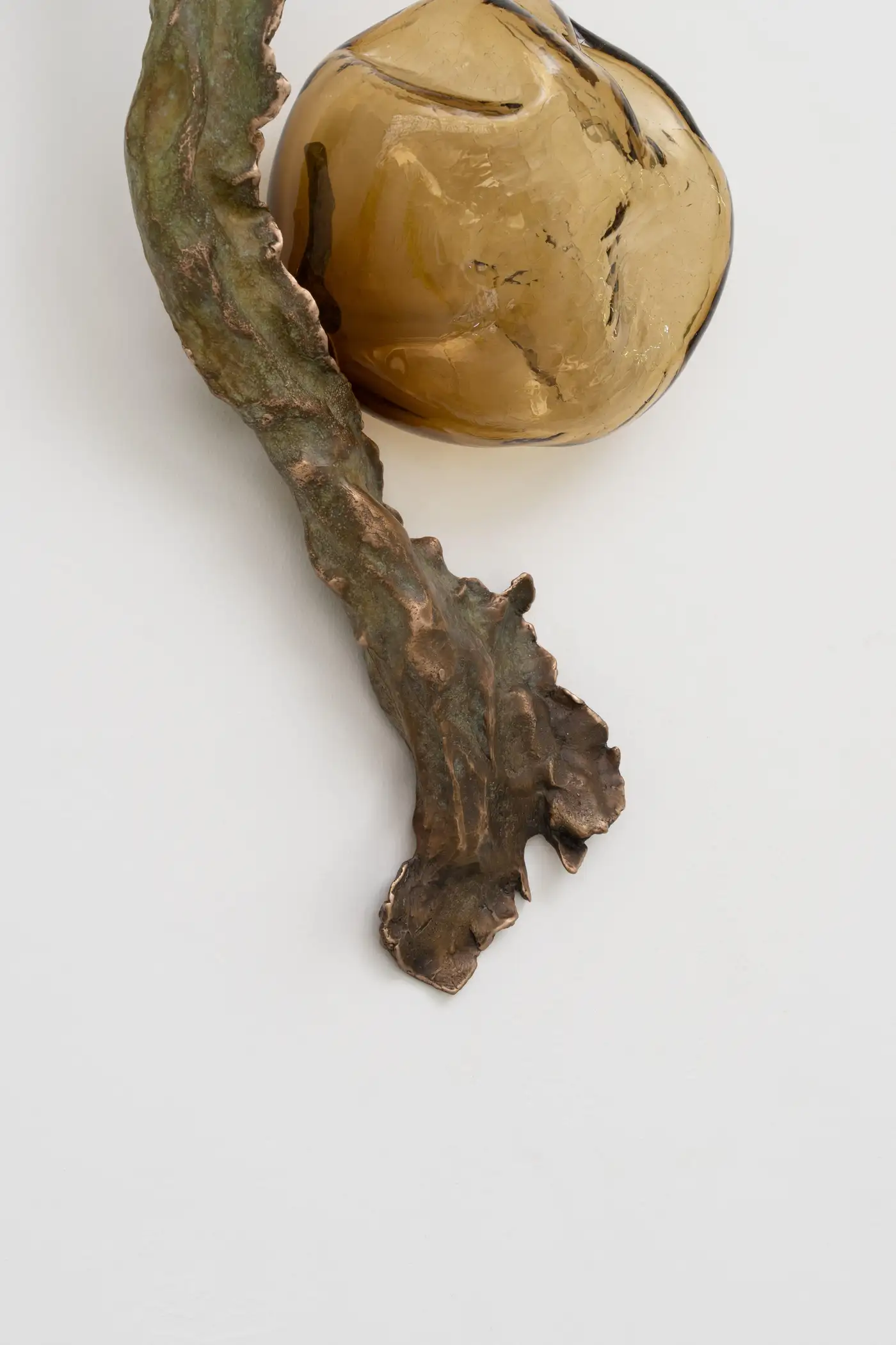 Posidoni Sconce by Emilie Lemardeley — luminous sculpture in glass, metal, bronze (view 3)