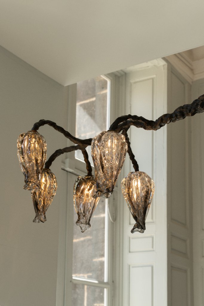 Physis by Emilie Lemardeley — luminous sculpture in glass, metal, bronze (view 1)