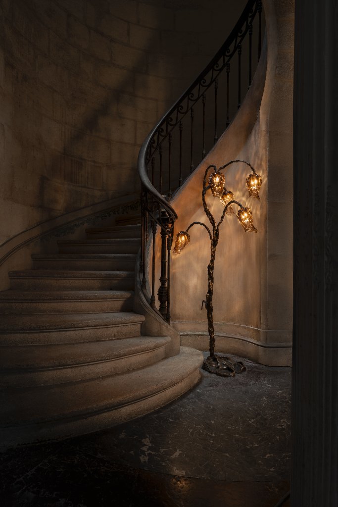 Eurydice by Emilie Lemardeley — luminous sculpture in glass, metal, bronze (detail 7)