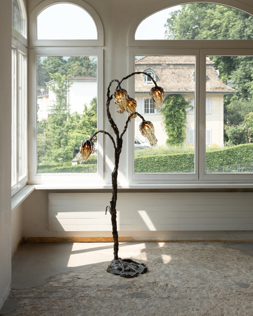 Eurydice by Emilie Lemardeley — luminous sculpture in glass, metal, bronze (detail 4)