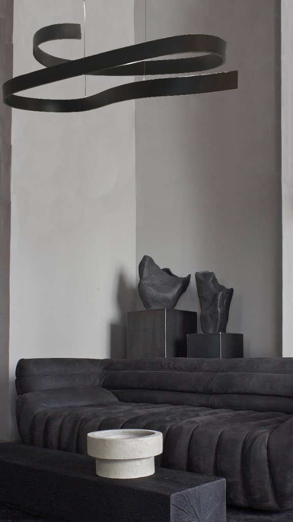 Parques by Emilie Lemardeley — luminous sculpture in metal and black patina (detail 4)