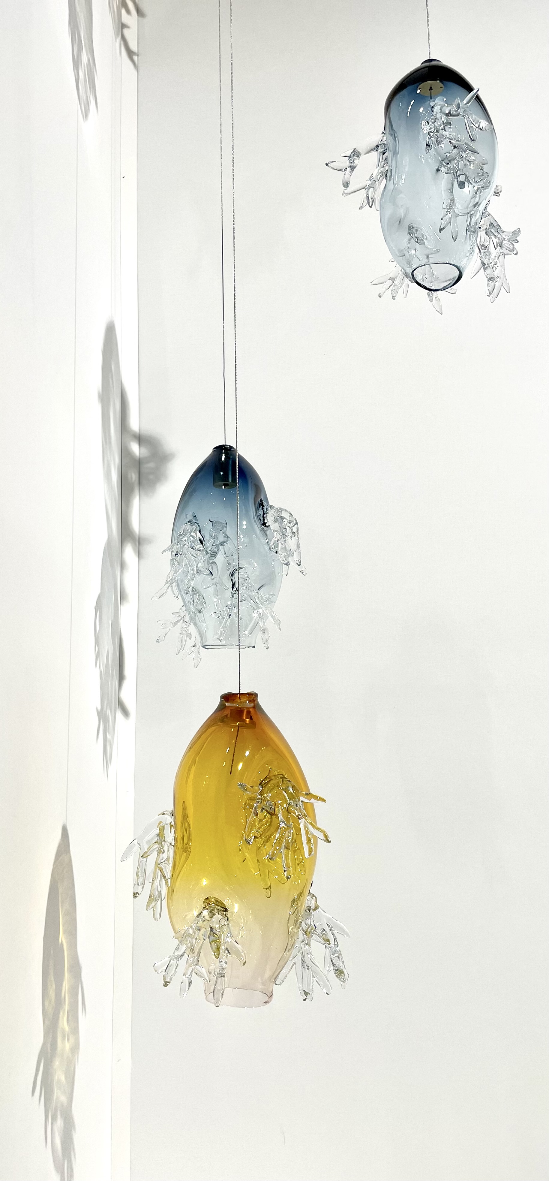 Dryade Pendant Light by Emilie Lemardeley — luminous sculpture in glass (detail 1)