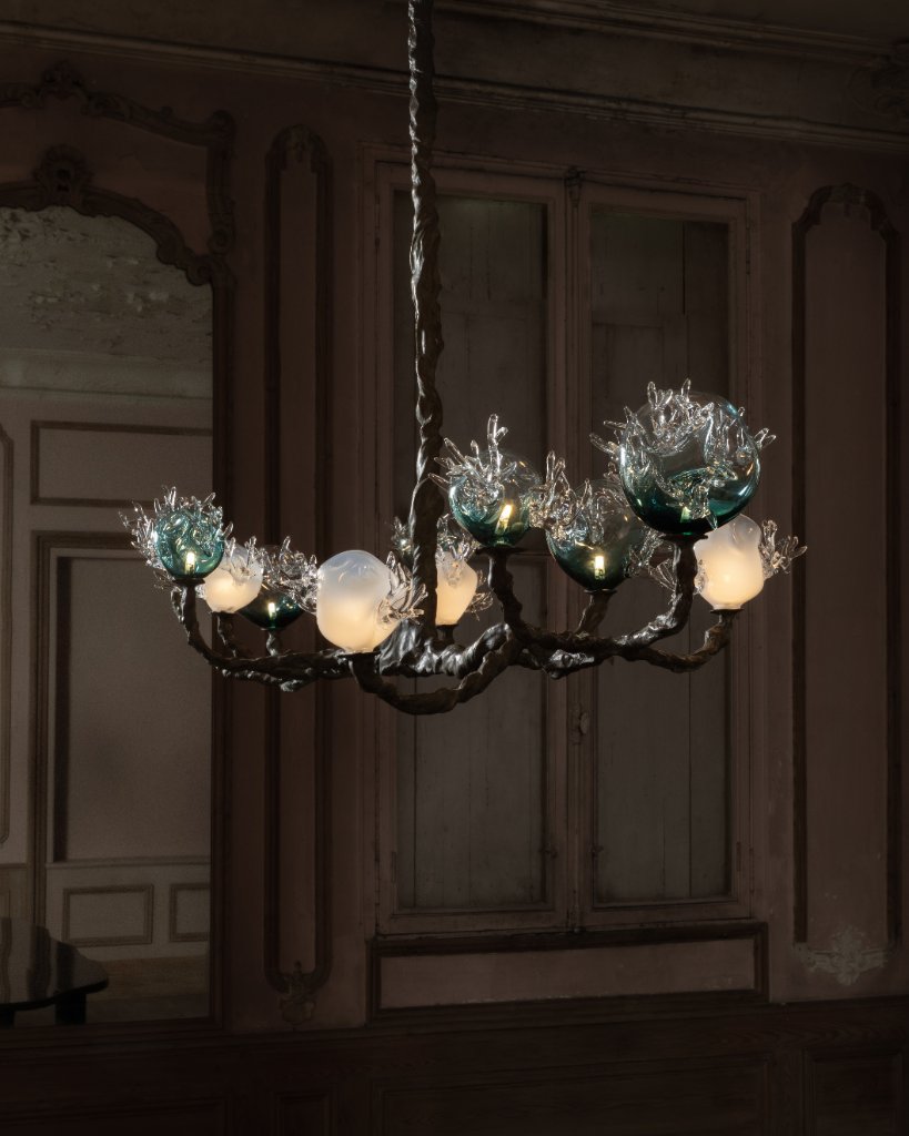 Dryade Chandelier by Emilie Lemardeley — luminous sculpture in glass, metal, bronze (detail 3)