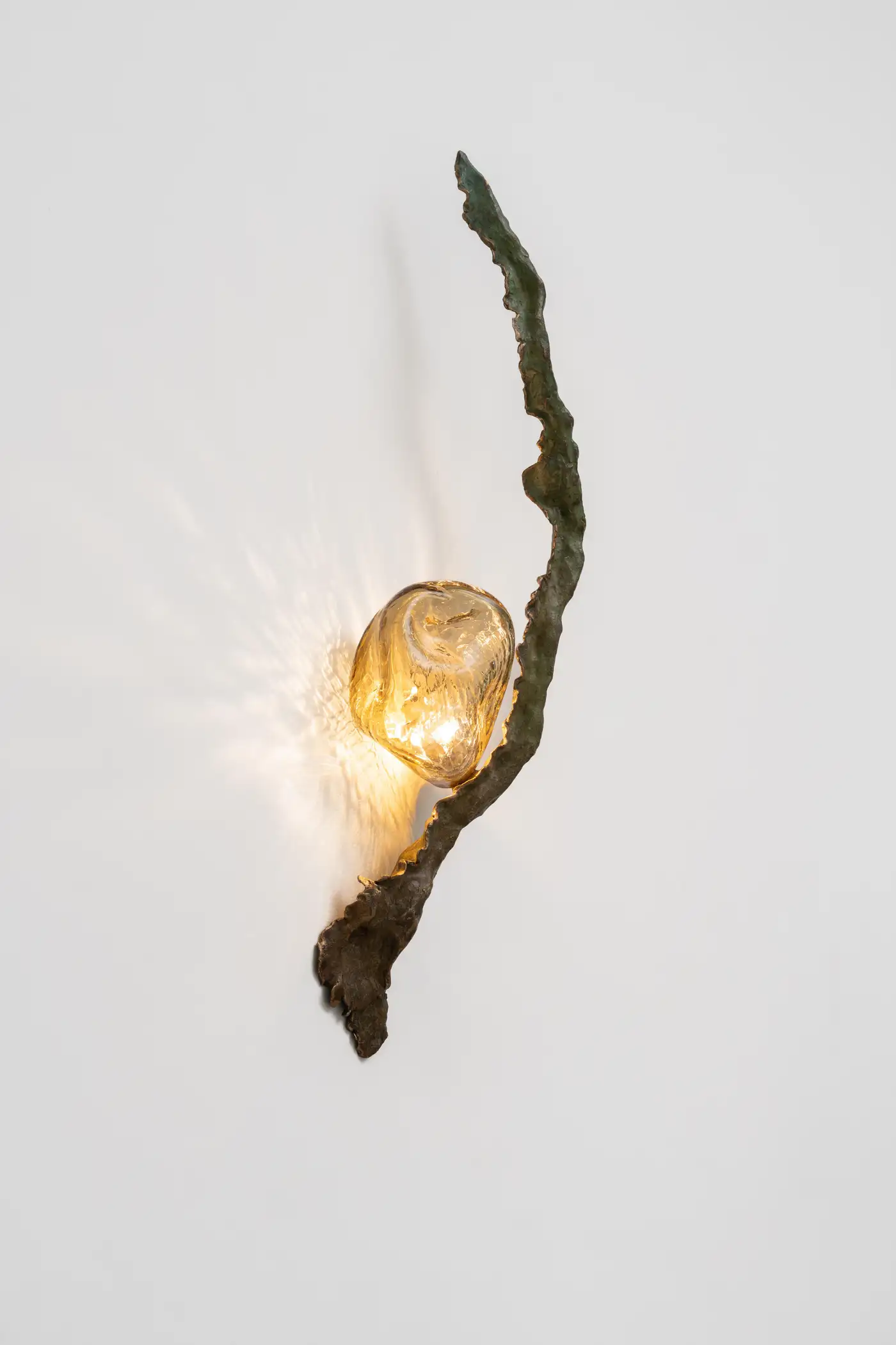 Posidoni Sconce by Emilie Lemardeley — luminous sculpture in glass, metal, bronze (view 6)