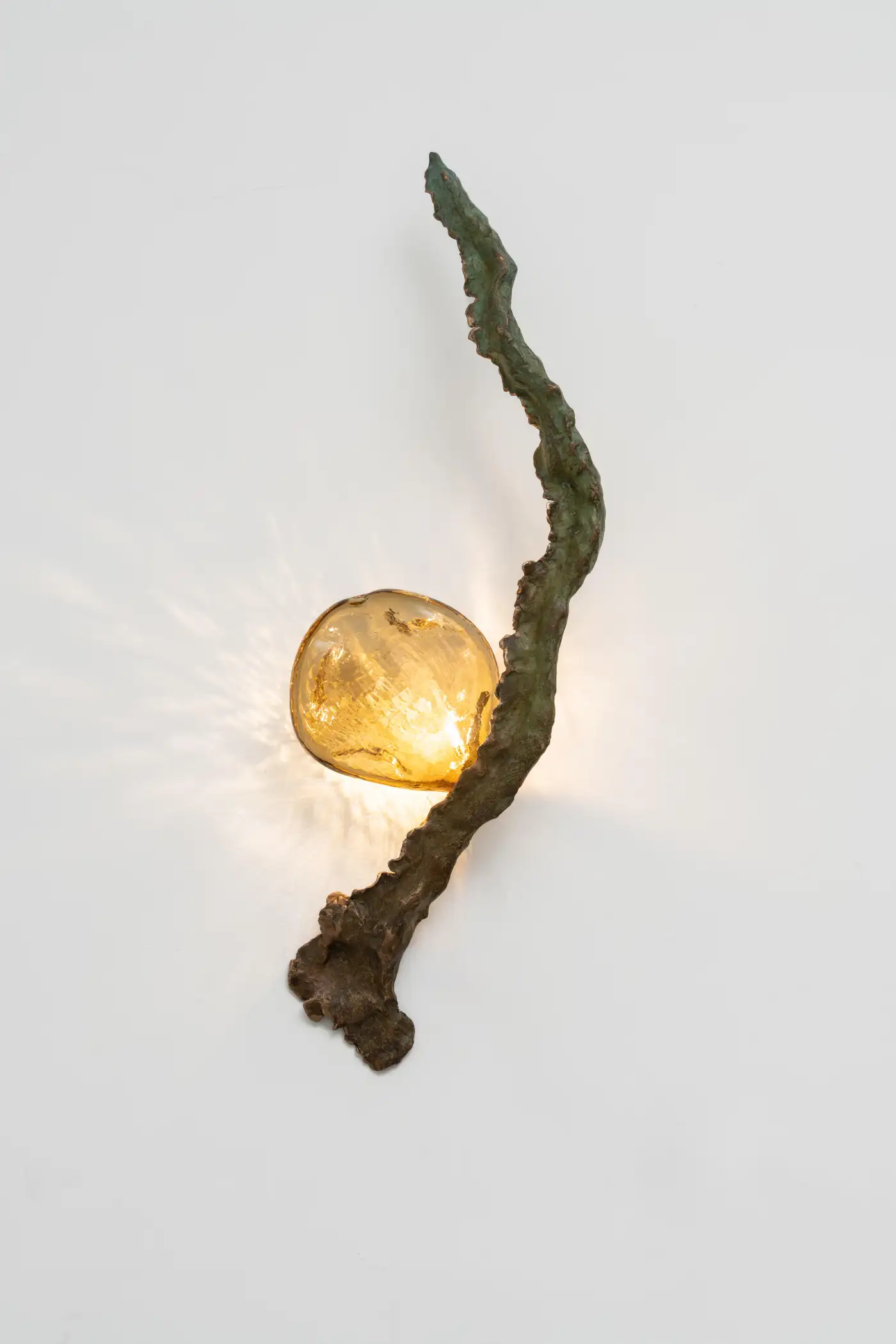 Posidoni Sconce by Emilie Lemardeley — luminous sculpture in glass, metal, bronze (view 8)