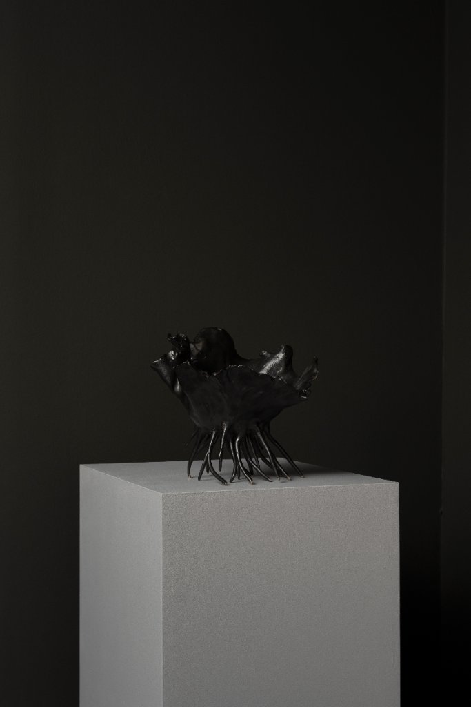 Anoixis by Emilie Lemardeley — functional sculpture in ceramic (detail 9)