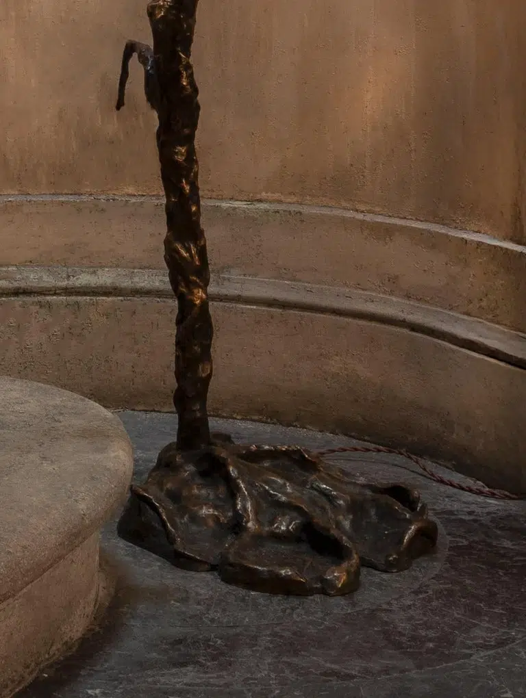 Eurydice by Emilie Lemardeley — luminous sculpture in glass, metal, bronze (detail 1)