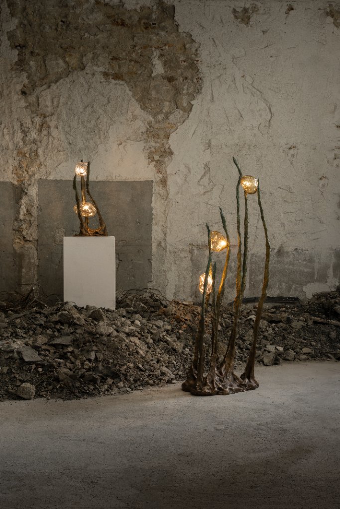 Posidoni Table Lamp 2 by Emilie Lemardeley — luminous sculpture in glass, metal, bronze (detail 4)