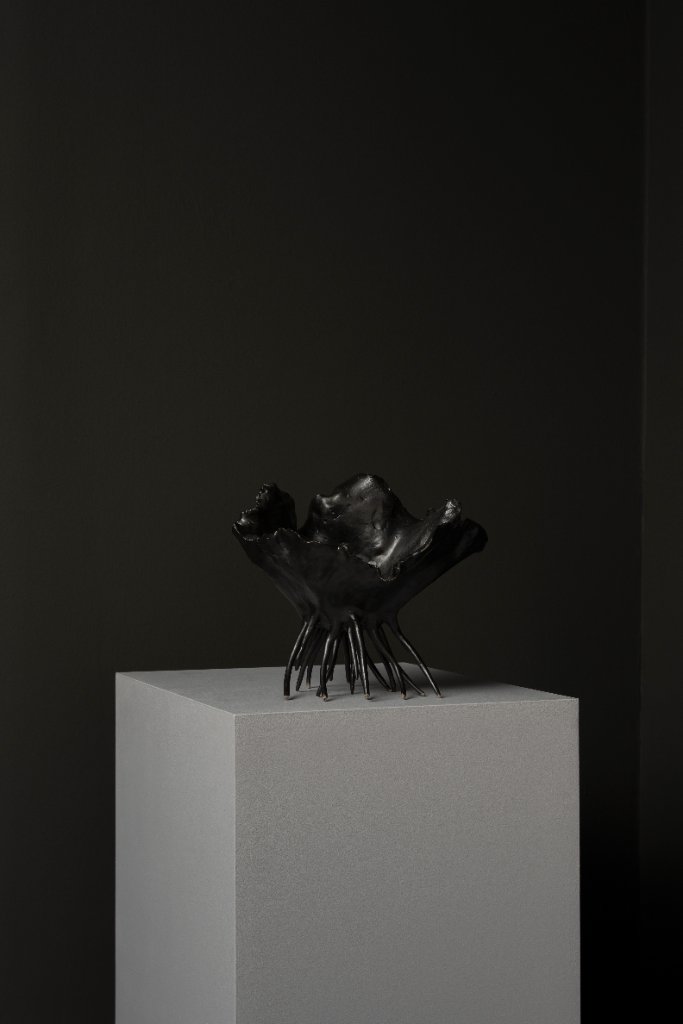 Anoixis by Emilie Lemardeley — functional sculpture in ceramic (detail 10)