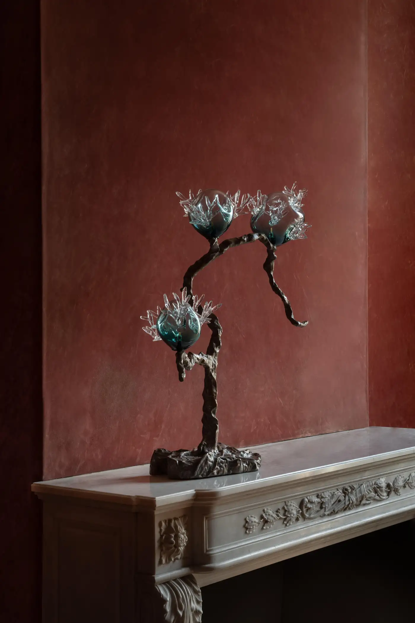 Dryade Table Lamp by Emilie Lemardeley — luminous sculpture in glass, metal, bronze (detail 5)