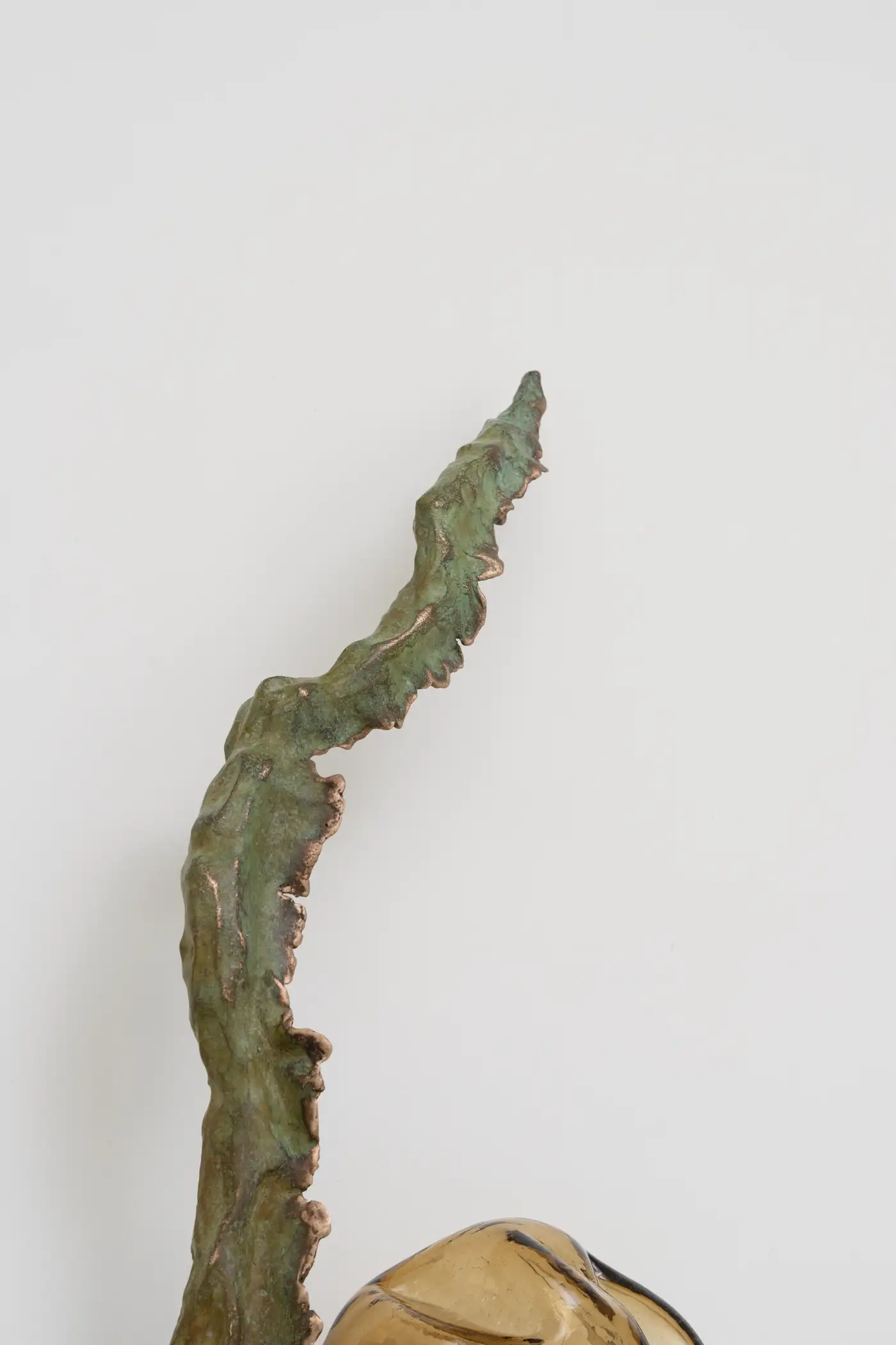 Posidoni Sconce by Emilie Lemardeley — luminous sculpture in glass, metal, bronze (view 4)