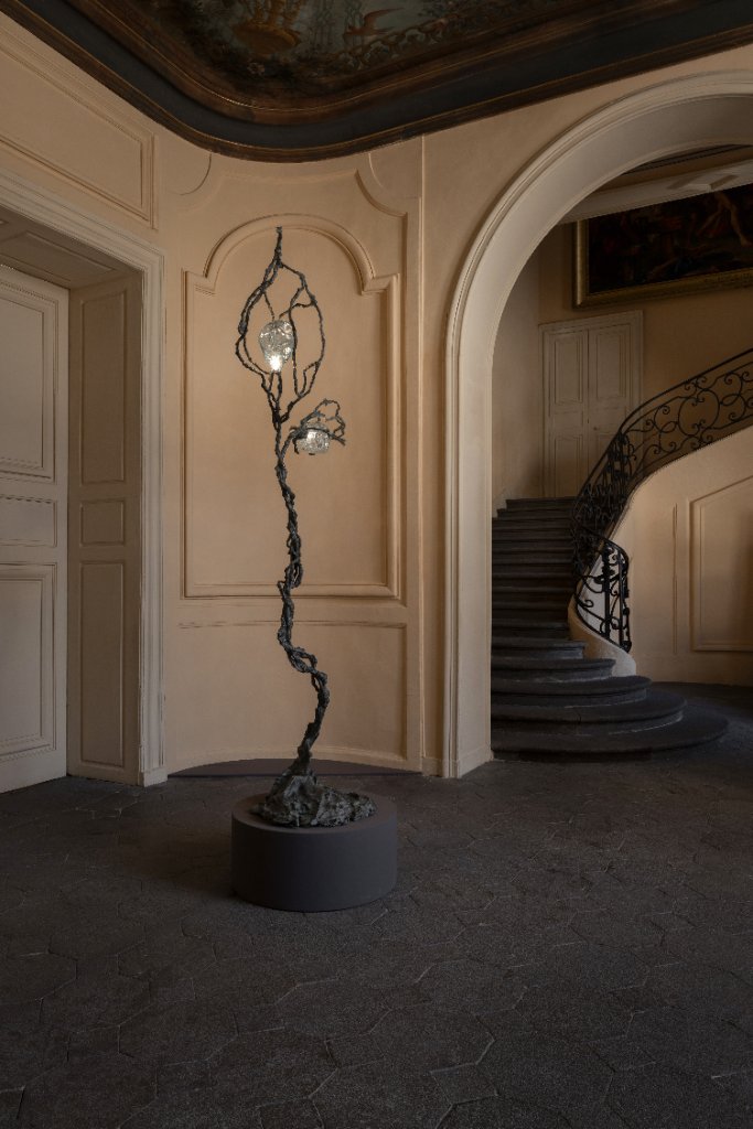 Seed Floor Lamp by Emilie Lemardeley — luminous sculpture in glass, metal, bronze (detail 1)